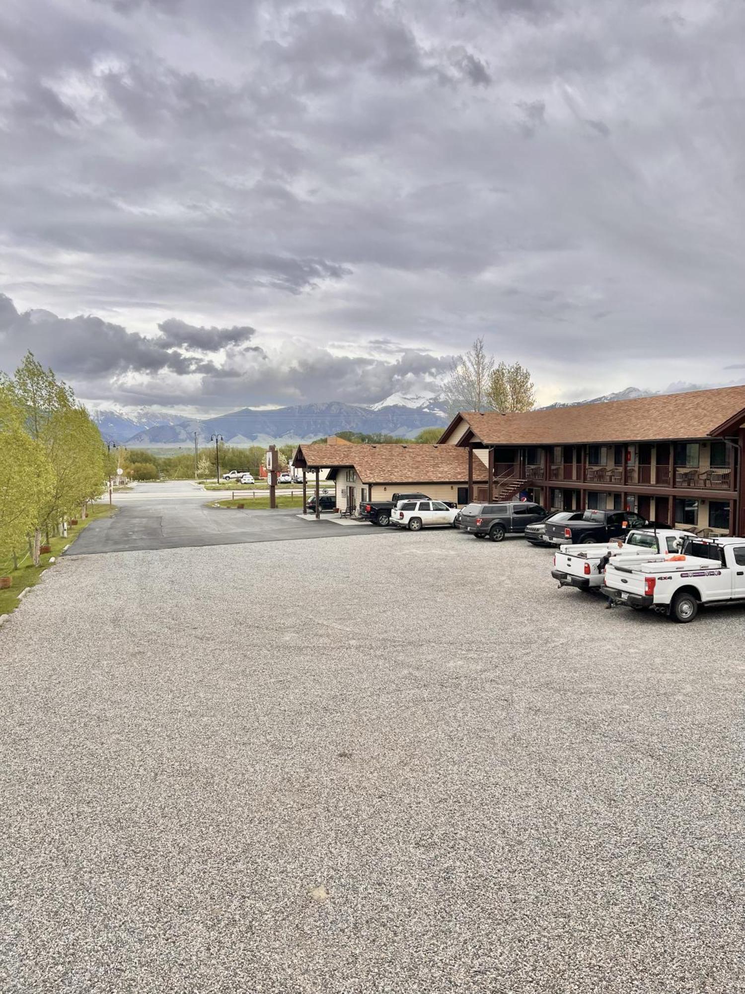 Red Bear Inn Эннис Экстерьер фото